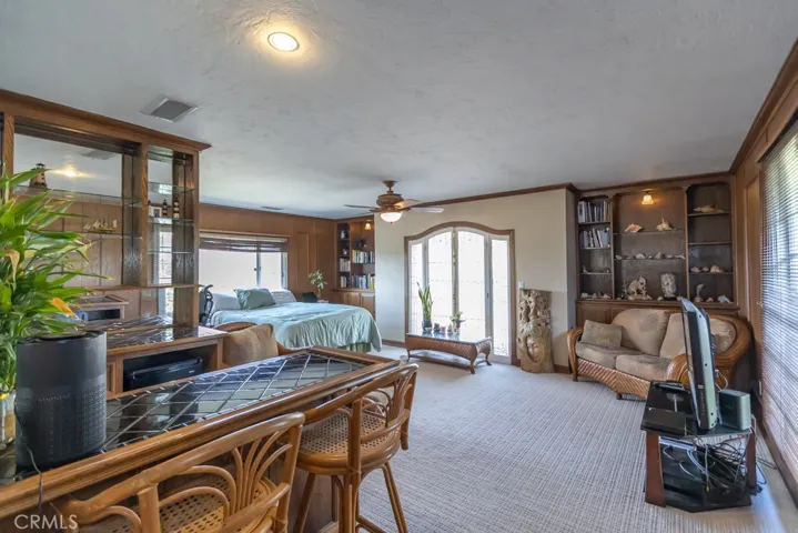 Bonus room, with potential to be a 6th bedroom