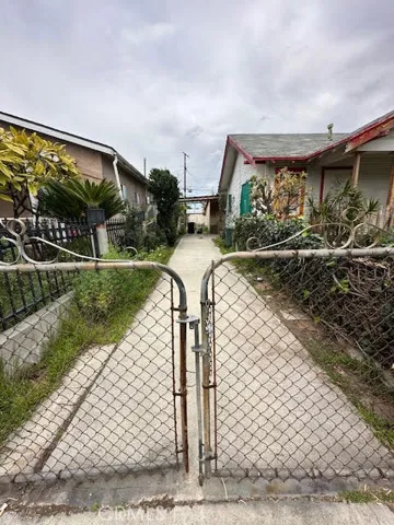 1155 E 76th Place, Los Angeles, California 90001