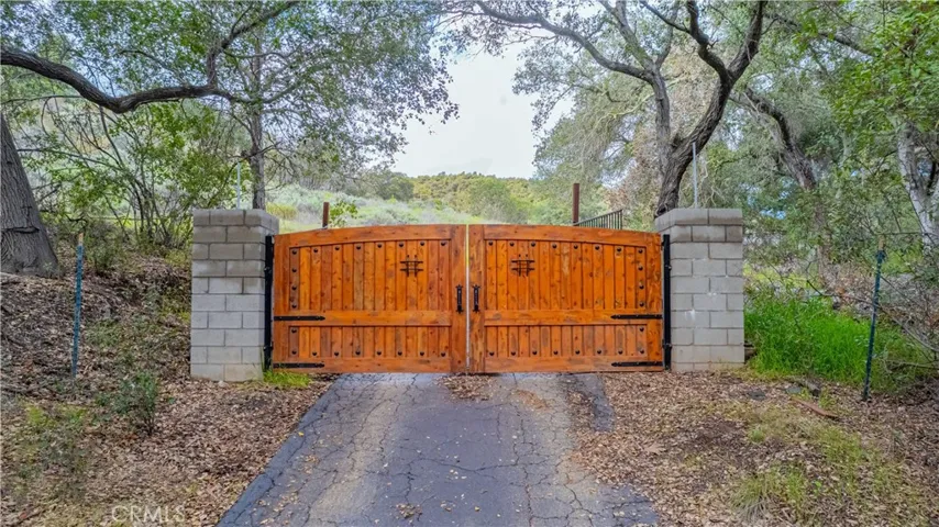 48703 De Luz Road, Temecula, California 92590