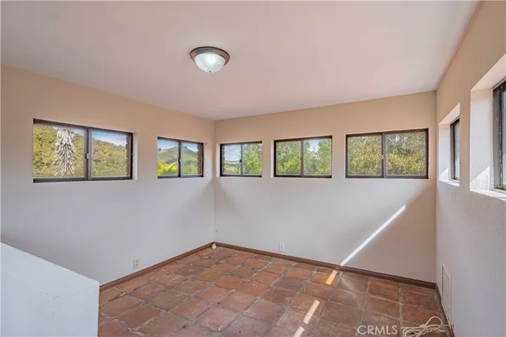48703 De Luz Road, Temecula, California 92590