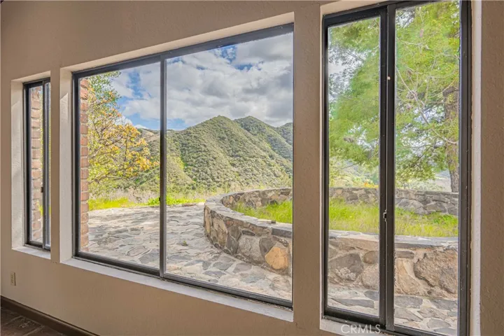 48703 De Luz Road, Temecula, California 92590