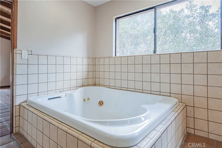 48703 De Luz Road, Temecula, California 92590