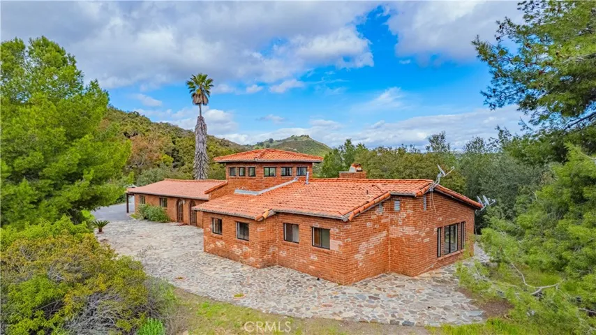 48703 De Luz Road, Temecula, California 92590