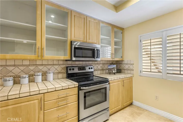 40 Villa Point Drive, Newport Beach, California 92660