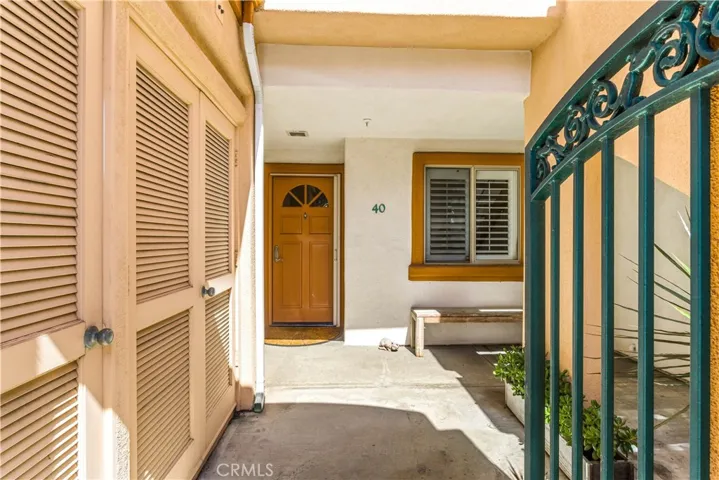 40 Villa Point Drive, Newport Beach, California 92660