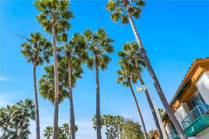 40 Villa Point Drive, Newport Beach, California 92660