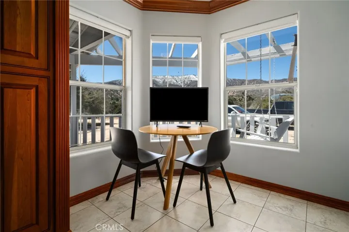 Kitchen Breakfast Area