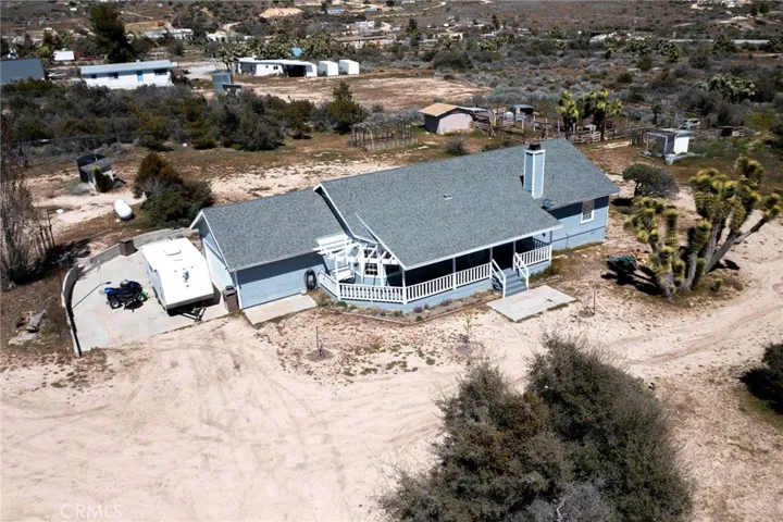 6425 Paramount Road, Phelan, California 92371