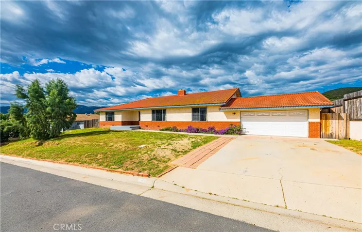 413 Avenue 6, Lake Elsinore, California 92530