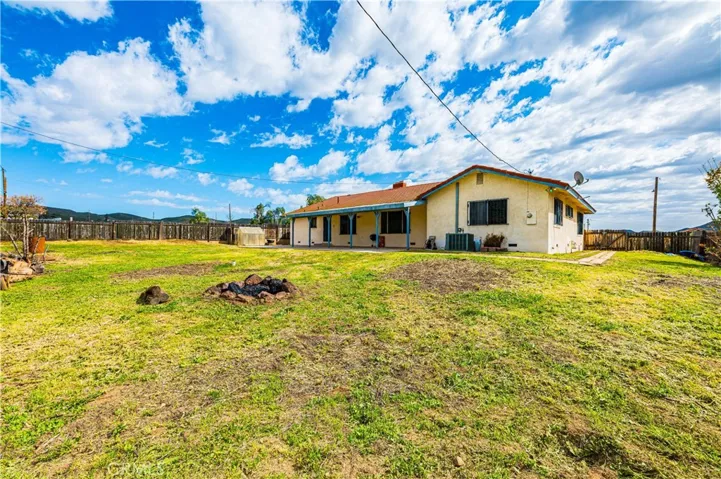 413 Avenue 6, Lake Elsinore, California 92530