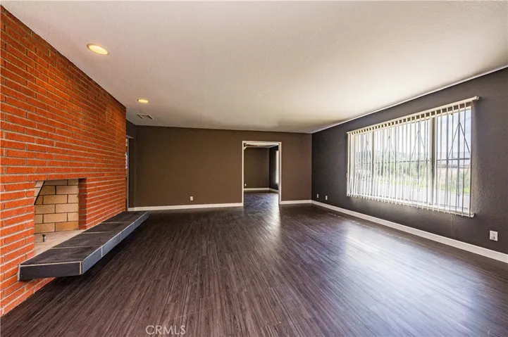 413 Avenue 6, Lake Elsinore, California 92530