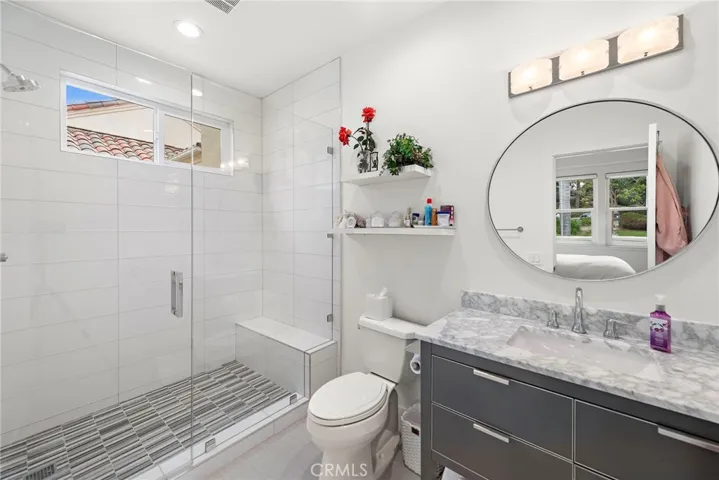 2nd Bathroom