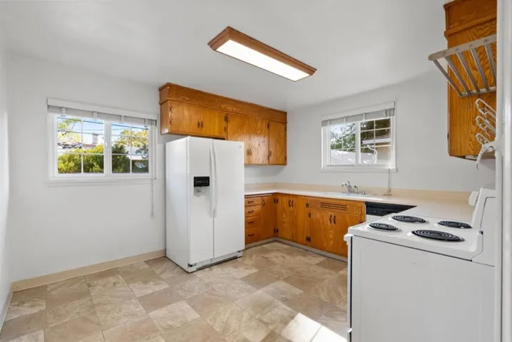 1125 Hudson Street, Redwood City, California 94061