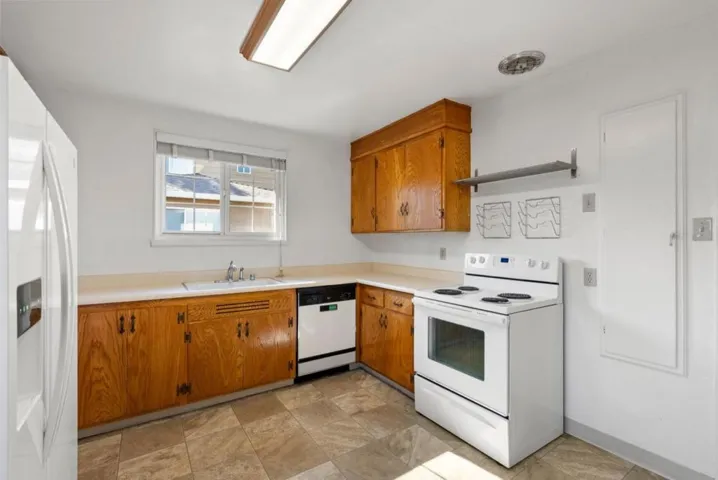 1125 Hudson Street, Redwood City, California 94061