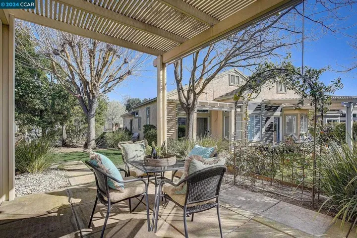 1690 Roxbury Way, Brentwood, California 94513