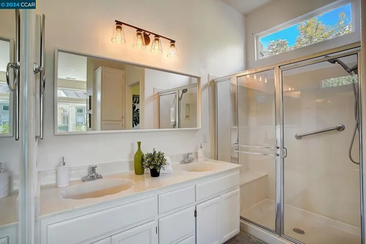 1690 Roxbury Way, Brentwood, California 94513
