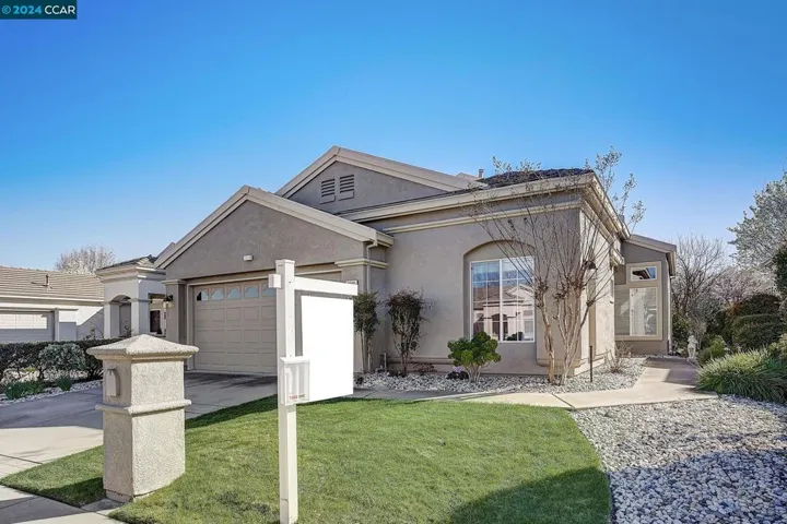 1690 Roxbury Way, Brentwood, California 94513