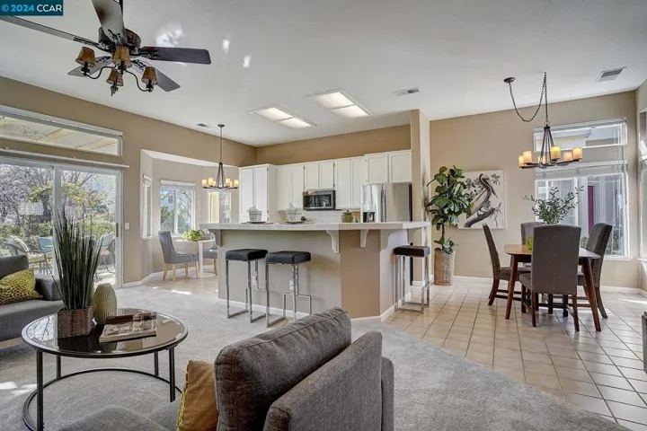 1690 Roxbury Way, Brentwood, California 94513