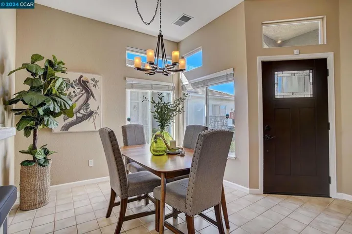 1690 Roxbury Way, Brentwood, California 94513