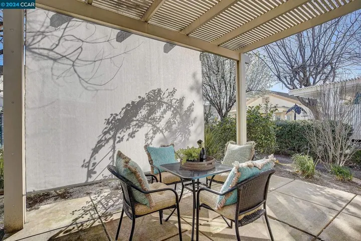 1690 Roxbury Way, Brentwood, California 94513