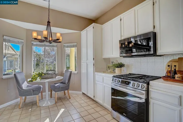 1690 Roxbury Way, Brentwood, California 94513