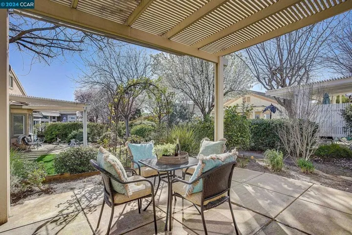 1690 Roxbury Way, Brentwood, California 94513