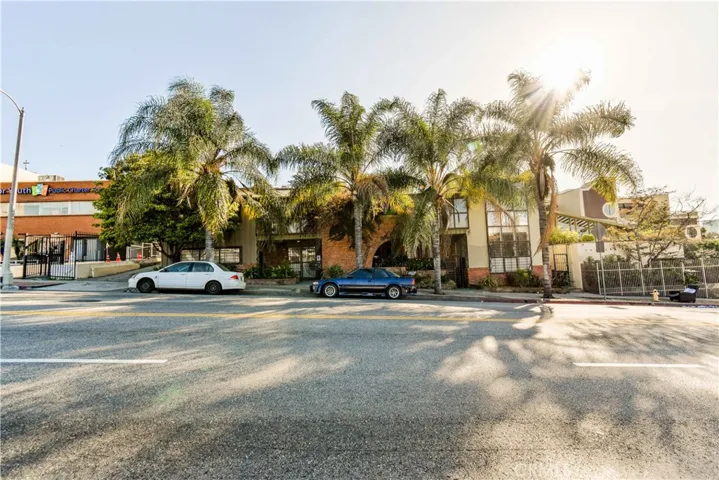 2330 W 3rd St 10, Los Angeles, California 90057