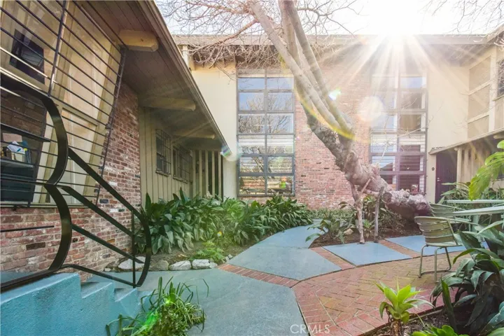 2330 W 3rd St 10, Los Angeles, California 90057