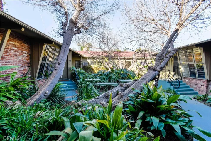 2330 W 3rd St 10, Los Angeles, California 90057