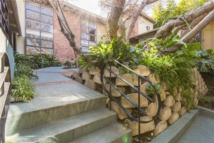 2330 W 3rd St 10, Los Angeles, California 90057