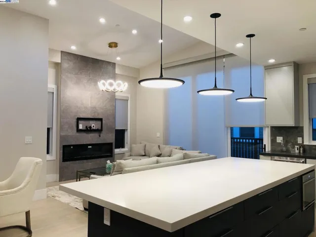466 Ruthven, Palo Alto, California 94301