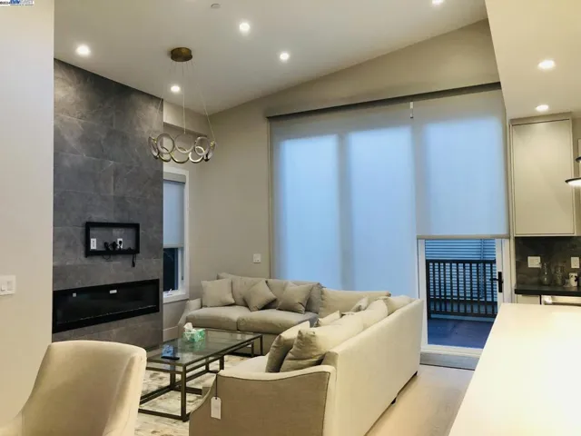 466 Ruthven, Palo Alto, California 94301