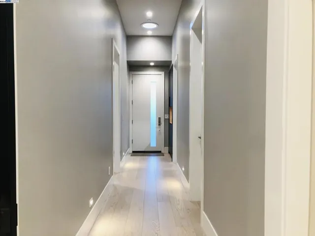 466 Ruthven, Palo Alto, California 94301