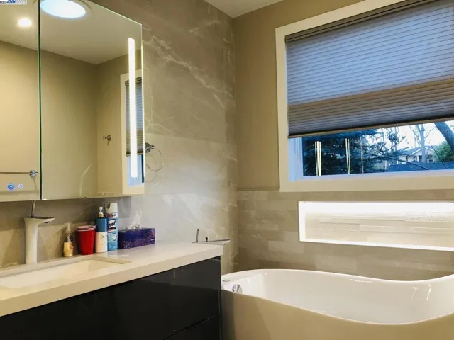 466 Ruthven, Palo Alto, California 94301