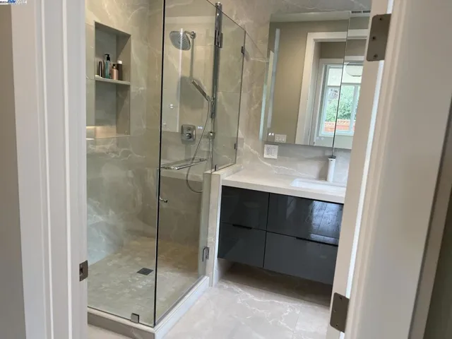 466 Ruthven, Palo Alto, California 94301