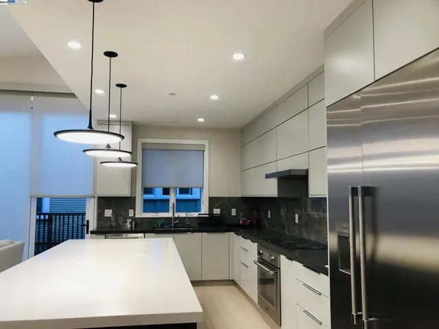 466 Ruthven, Palo Alto, California 94301