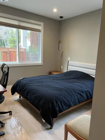 466 Ruthven, Palo Alto, California 94301
