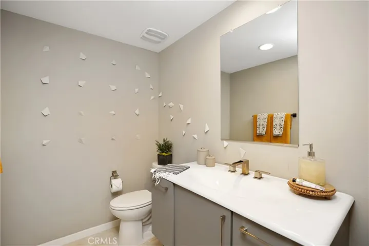102 Vasto Street, Rancho Mission Viejo, California 92694