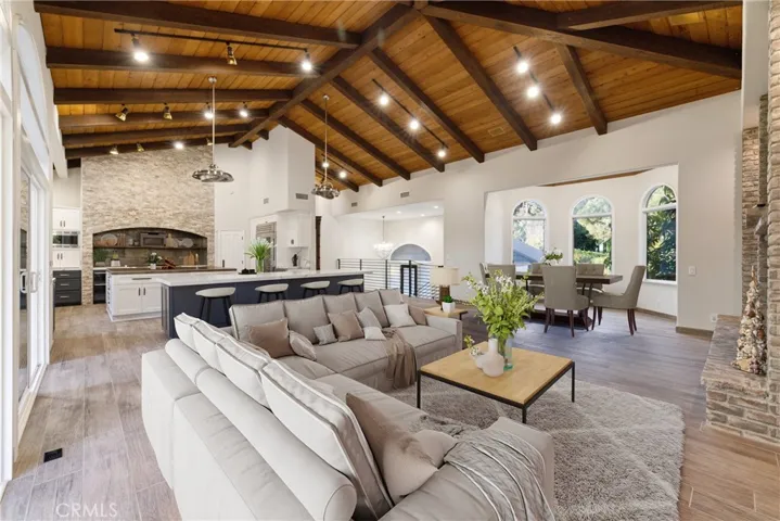 31589 Aguacate Road, San Juan Capistrano, California 92675