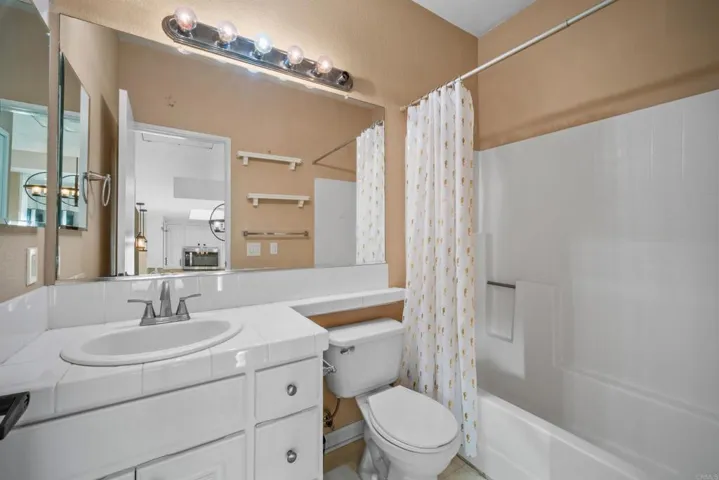 2250 Camino De La Reina 6304, San Diego, California 92108