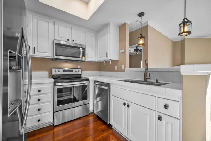 2250 Camino De La Reina 6304, San Diego, California 92108