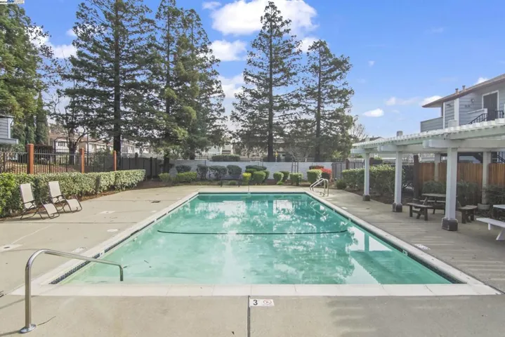 658 River Oak Way 80, Hayward, California 94544