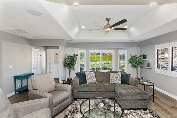 30010 Clear Water Drive, Canyon Lake, California 92587