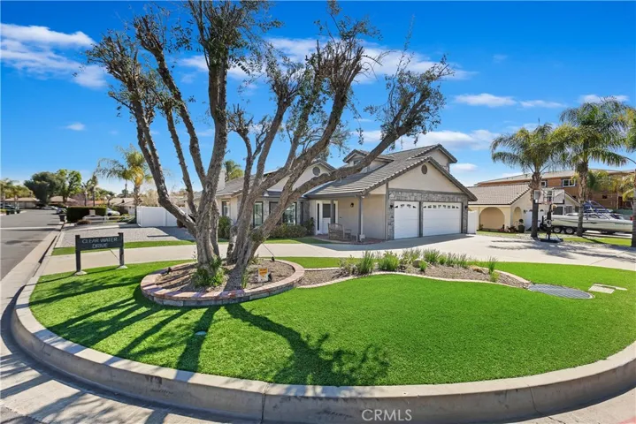 30010 Clear Water Drive, Canyon Lake, California 92587