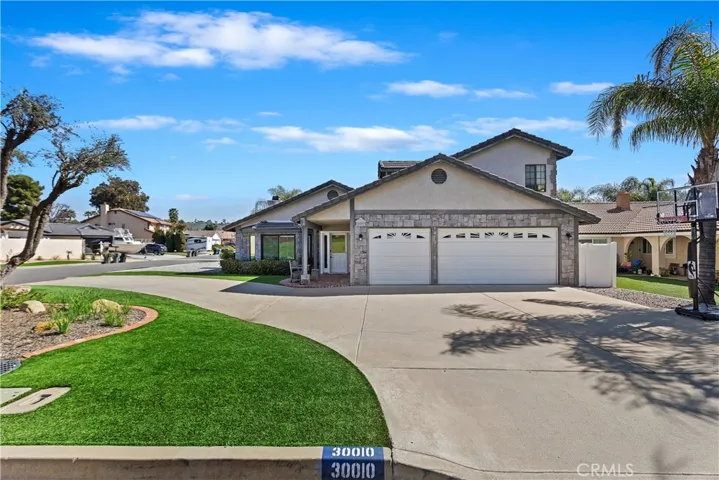 30010 Clear Water Drive, Canyon Lake, California 92587