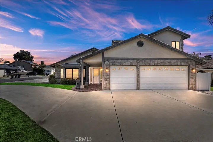 30010 Clear Water Drive, Canyon Lake, California 92587
