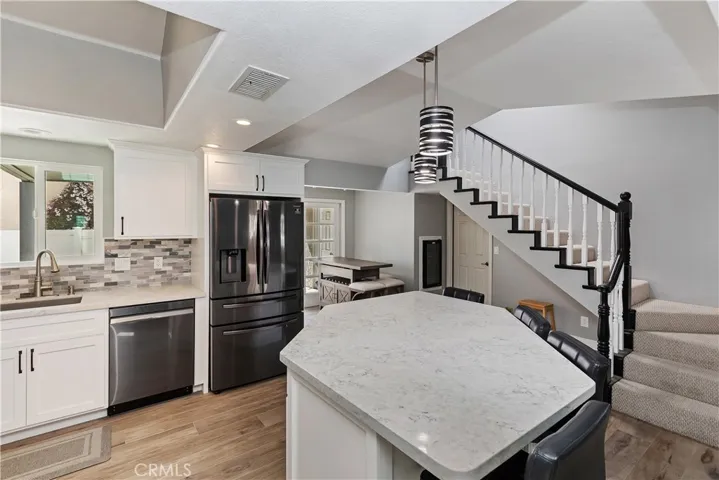 30010 Clear Water Drive, Canyon Lake, California 92587