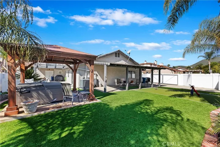 30010 Clear Water Drive, Canyon Lake, California 92587