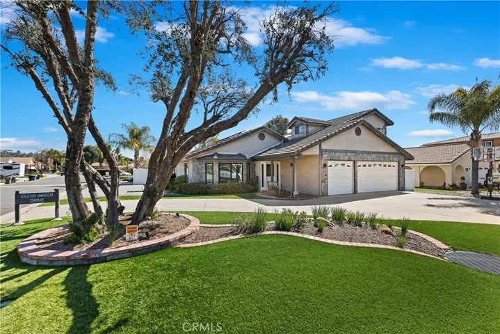 30010 Clear Water Drive, Canyon Lake, California 92587
