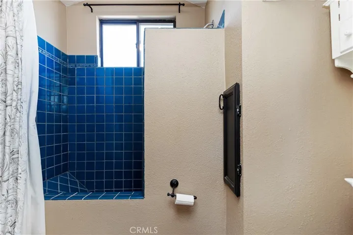 30010 Clear Water Drive, Canyon Lake, California 92587